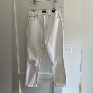 NWT Abercrombie White High Rise Mom Jeans